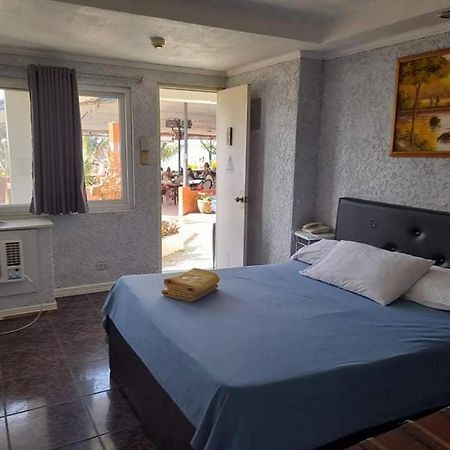 Blue Rock Resort Olongapo Exterior photo