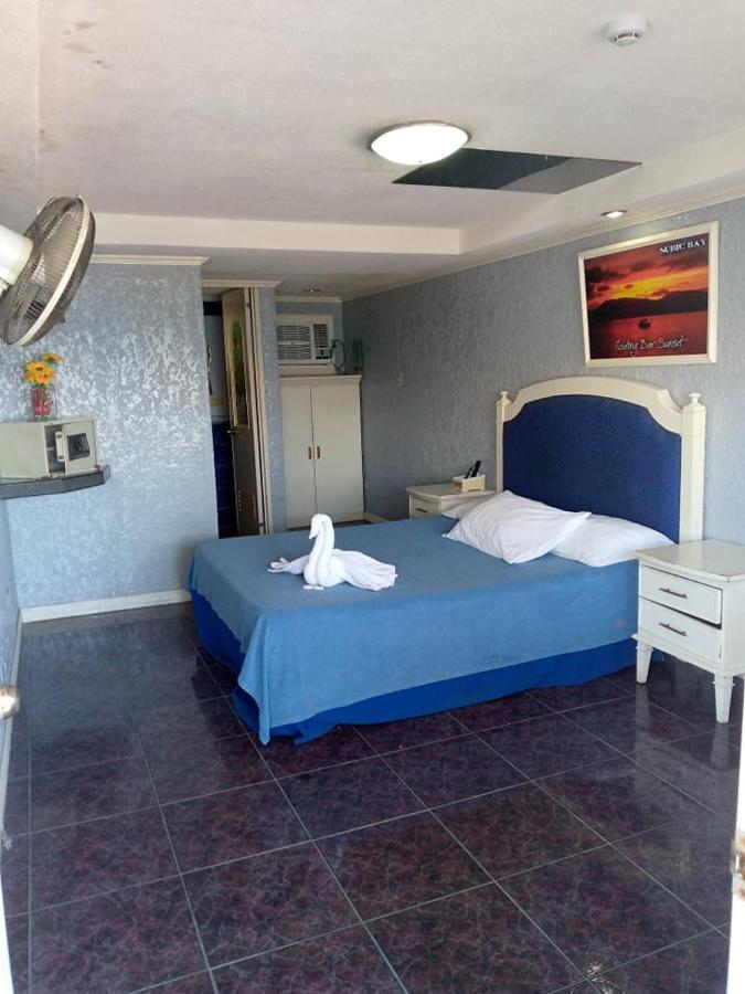Blue Rock Resort Olongapo Exterior photo