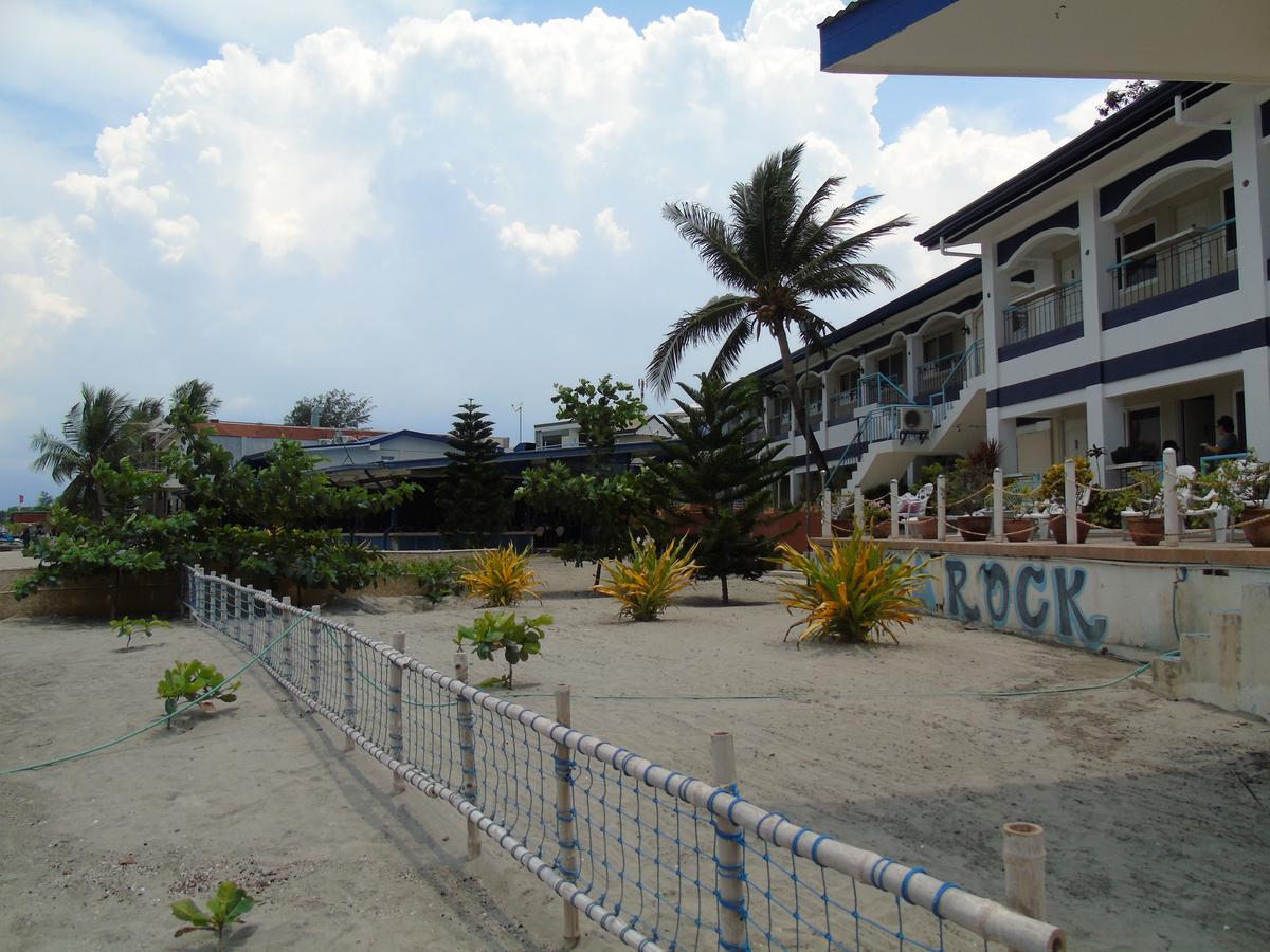 Blue Rock Resort Olongapo Exterior photo