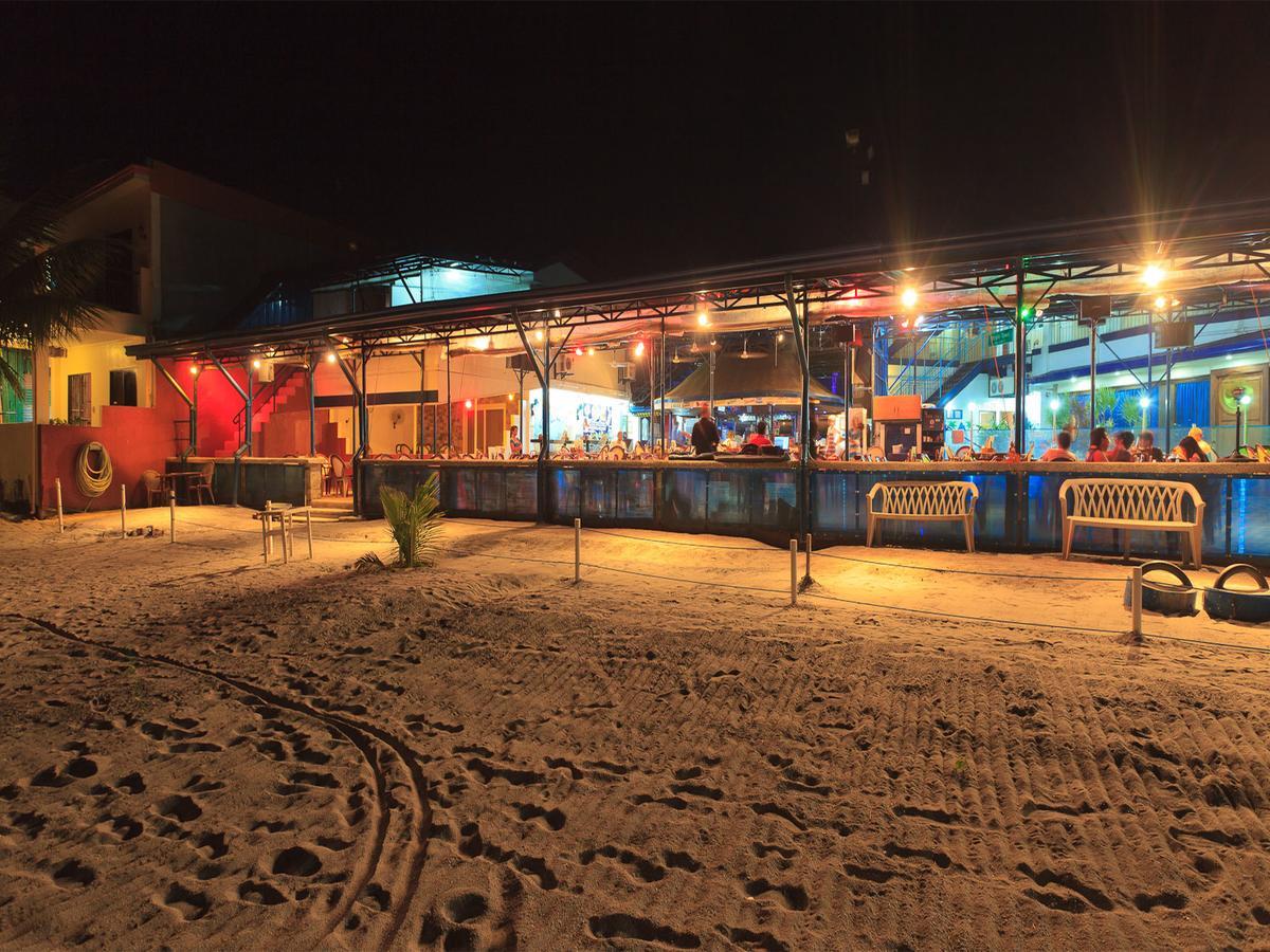 Blue Rock Resort Olongapo Exterior photo