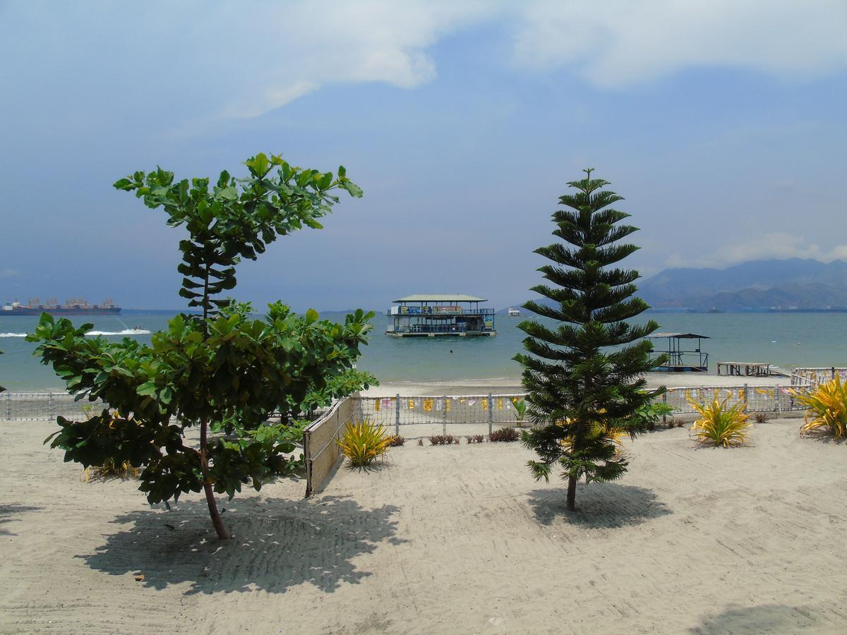 Blue Rock Resort Olongapo Exterior photo