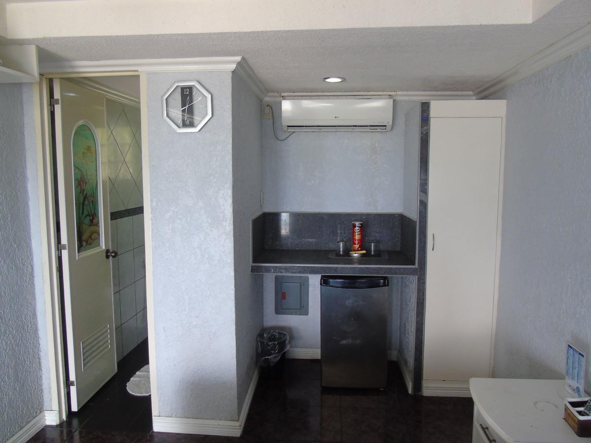 Blue Rock Resort Olongapo Exterior photo