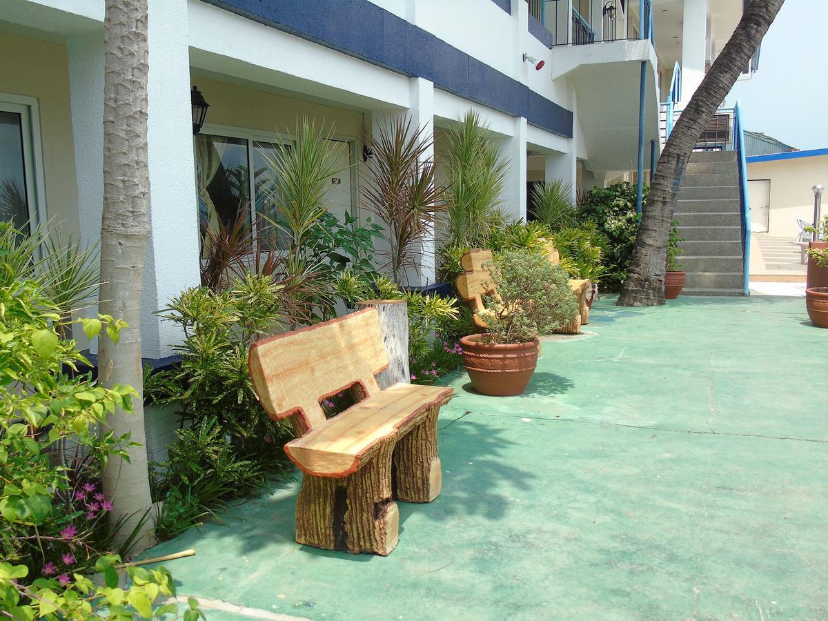 Blue Rock Resort Olongapo Exterior photo