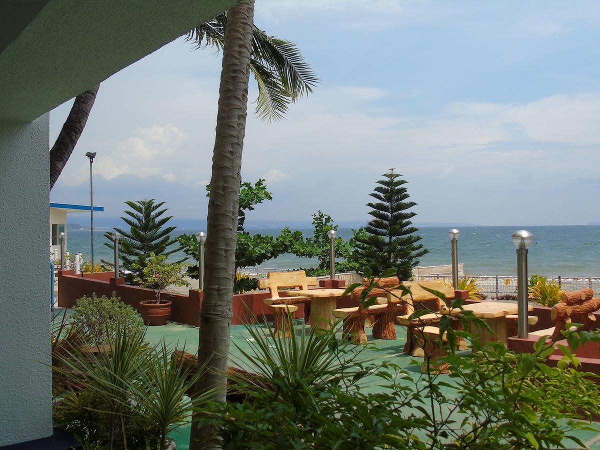 Blue Rock Resort Olongapo Exterior photo