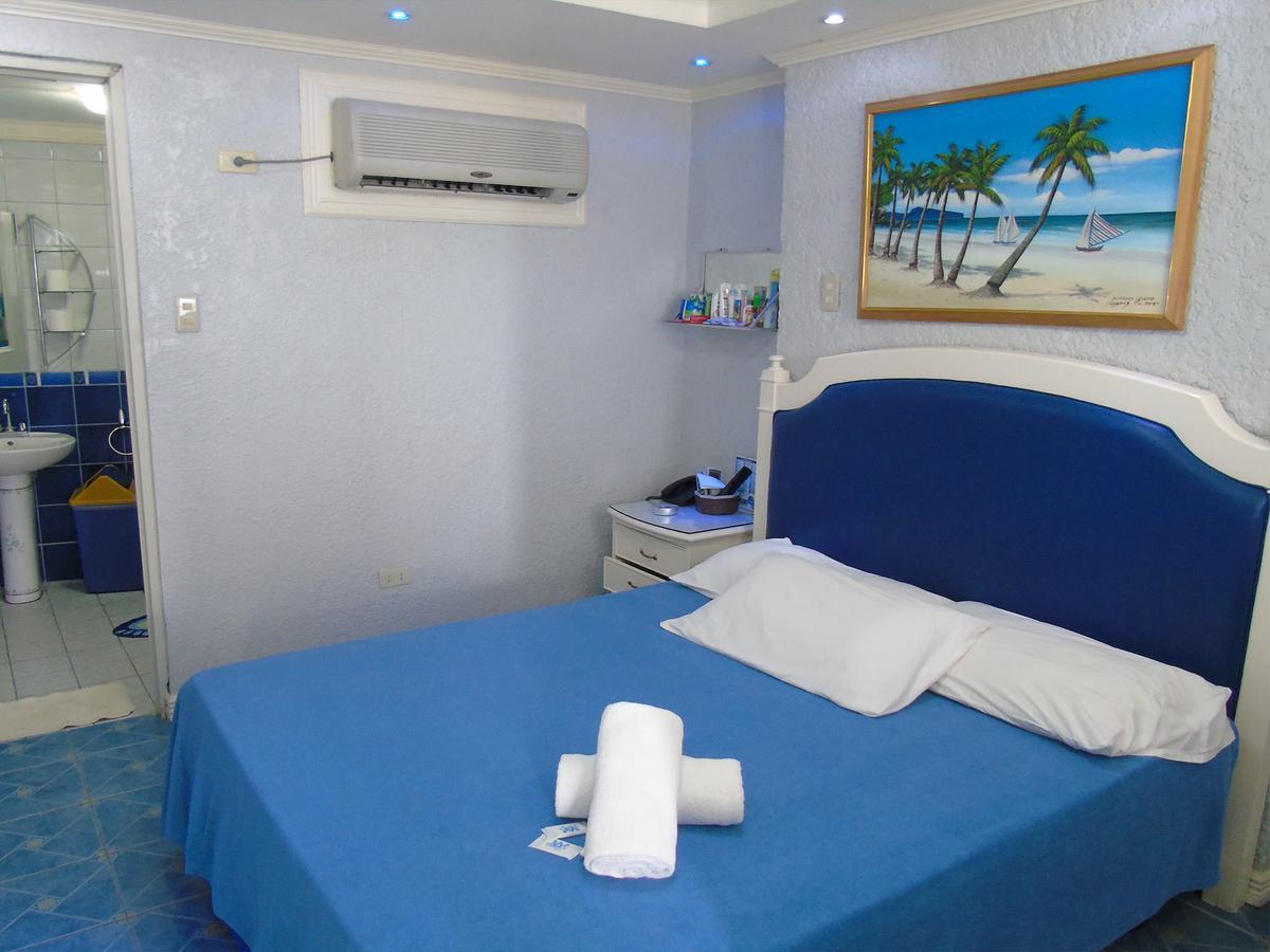 Blue Rock Resort Olongapo Exterior photo