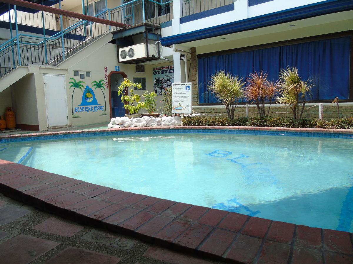 Blue Rock Resort Olongapo Exterior photo