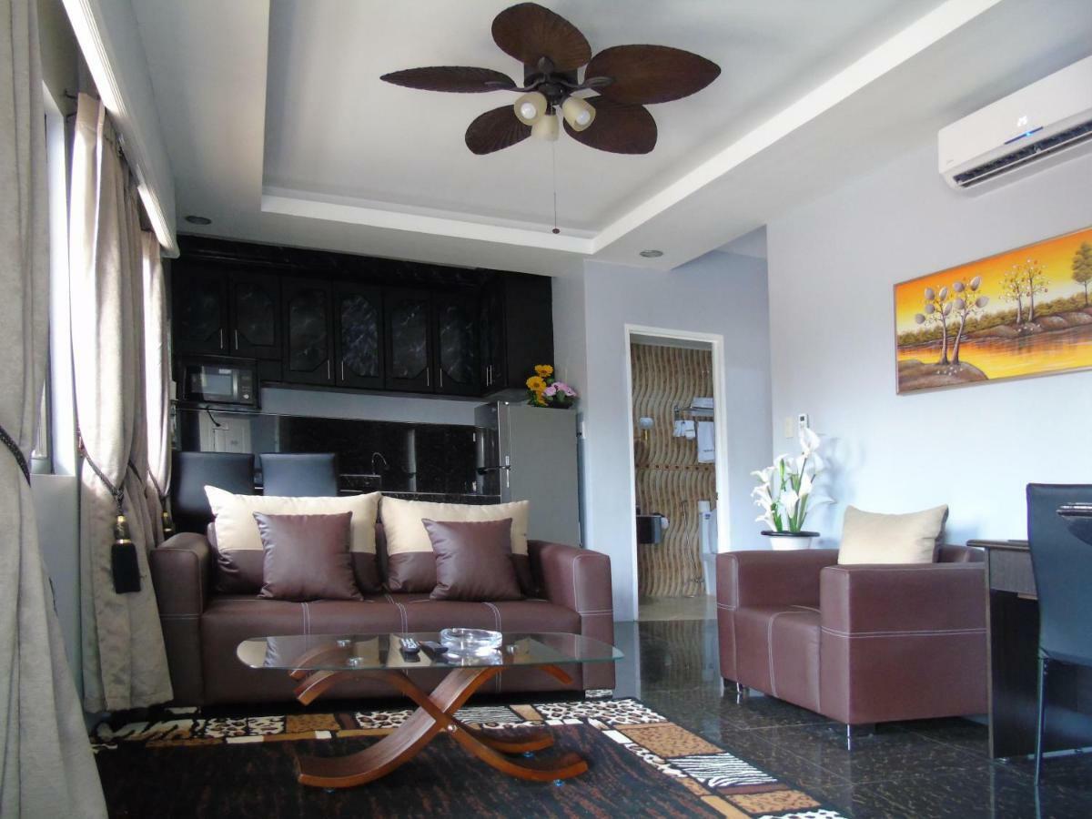 Blue Rock Resort Olongapo Exterior photo